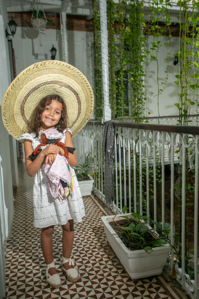 Professional family portrait taken during a photo session in Santo Domingo, Dominican Republic.