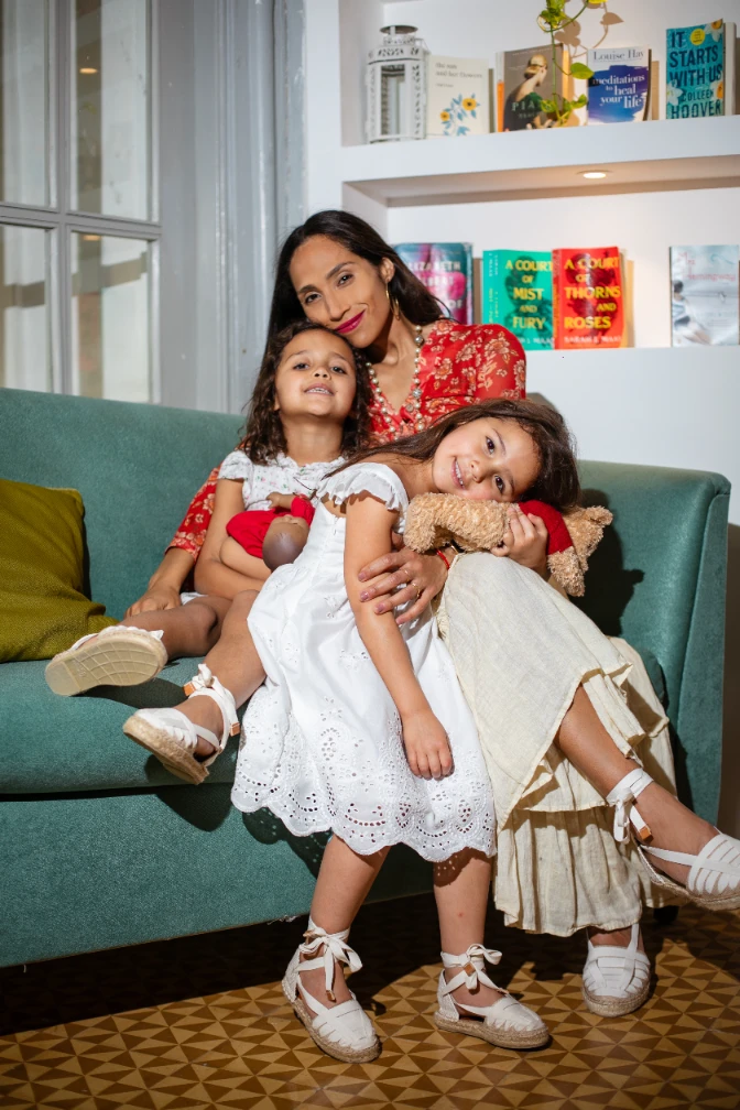 Family portrait photography session in Santo Domingo with children.