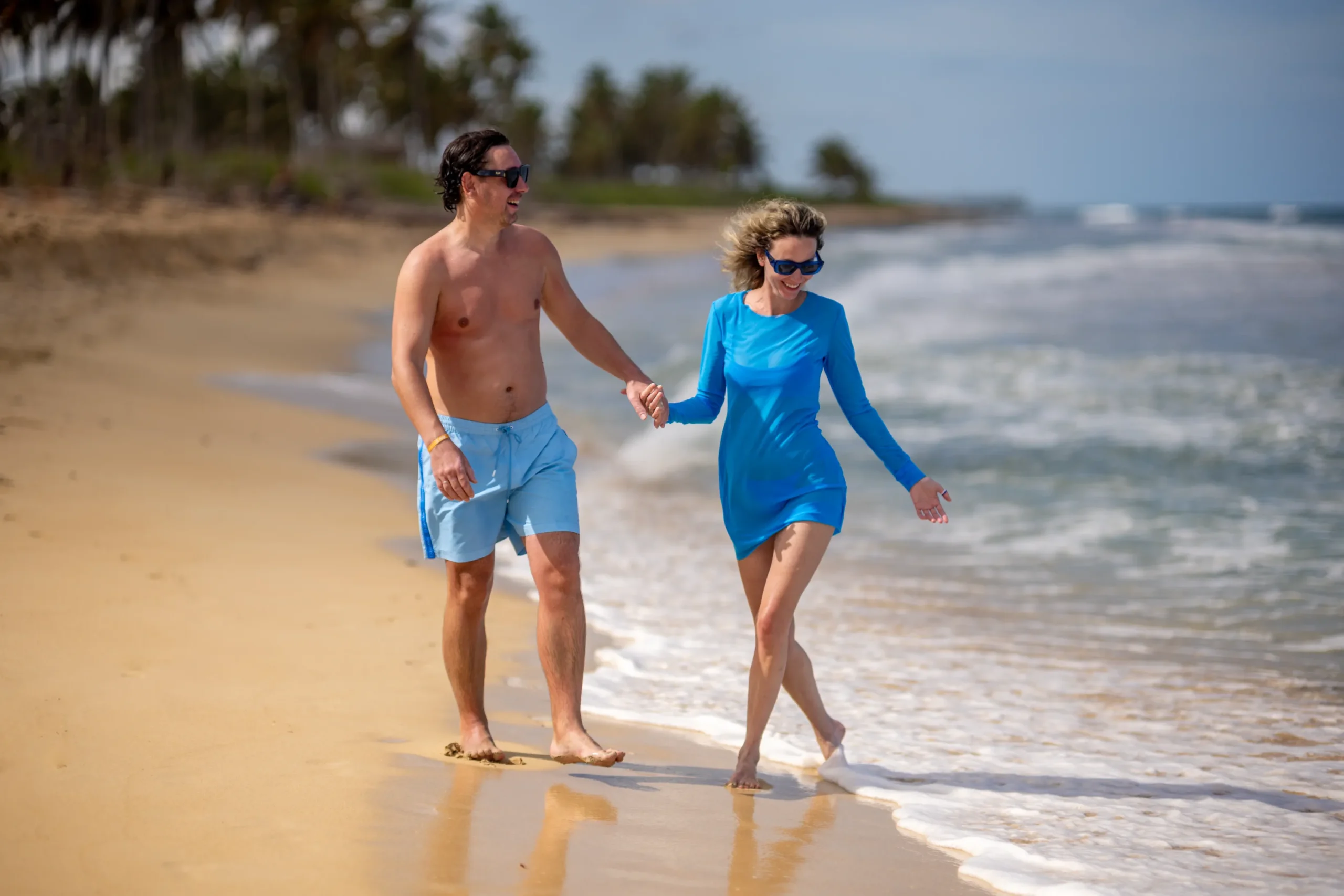 Beach couple photo session with Punta Cana photographer in Dominican Republic