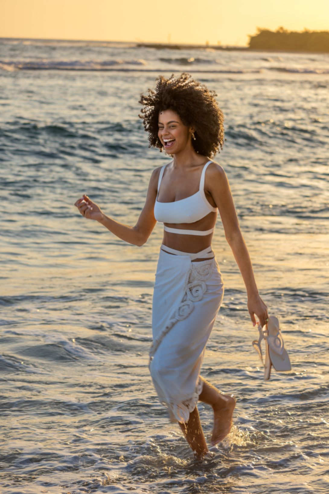 Tu estilo en una sesión de fotos en la playa con fotógrafo profesional en Santo Domingo.