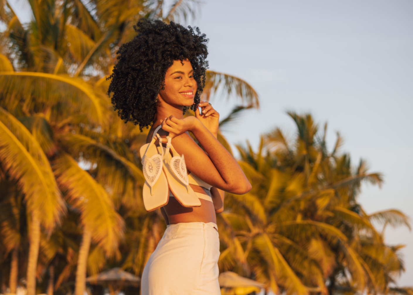 Sesión de fotos en la playa de la República Dominicana con un fotógrafo de moda experto.