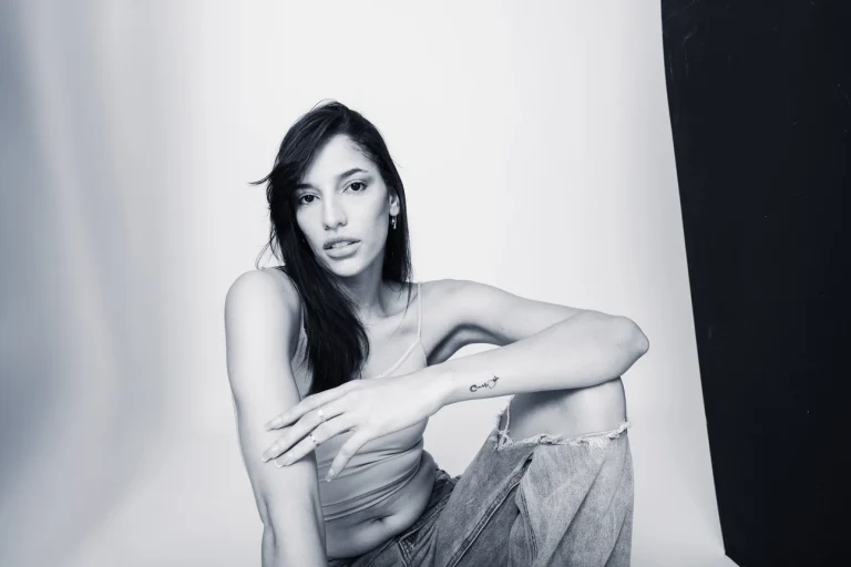 Babula Shots Estudio — professional photo session in Santo Domingo photography studio with Profoto lighting
