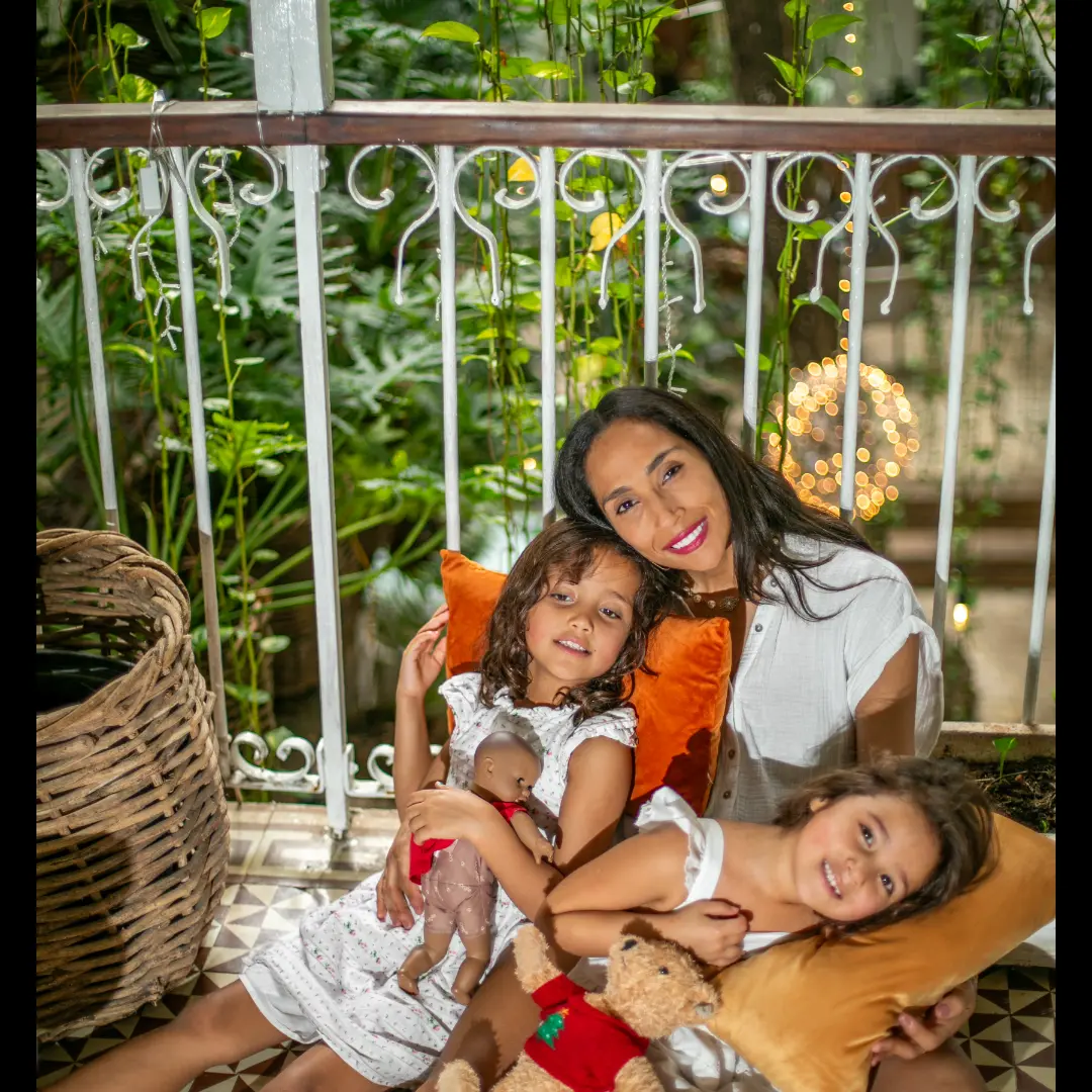Family photography session in the historic Zona Colonial. Photoshoot in Zona Colonial Santo Domingo professional photographer